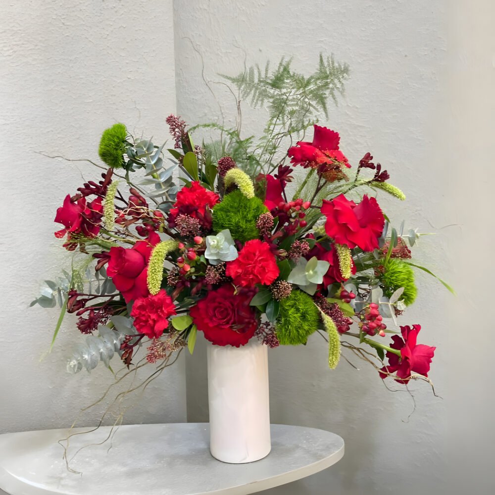 Vase + Flowers Red and Green