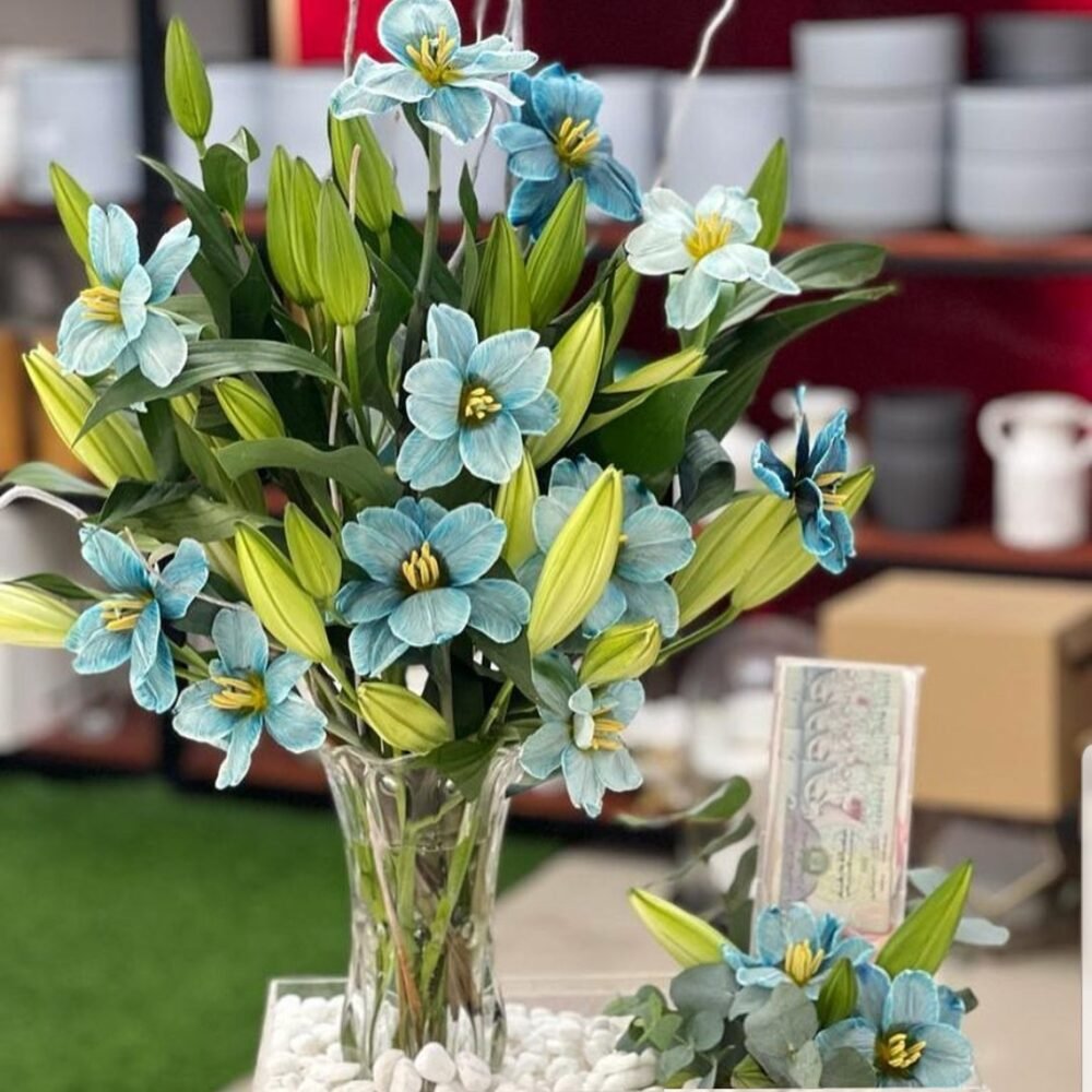 Luxury Acrylic Tray with Glass Vase Blue Lily Arrangement & Cash Gift Display