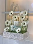 Luxury Acrylic Money Gift Tray with White Flowers & Cash Box