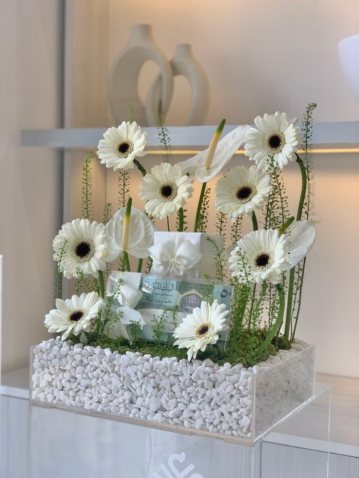 Luxury Acrylic Money Gift Tray with White Flowers & Cash Box