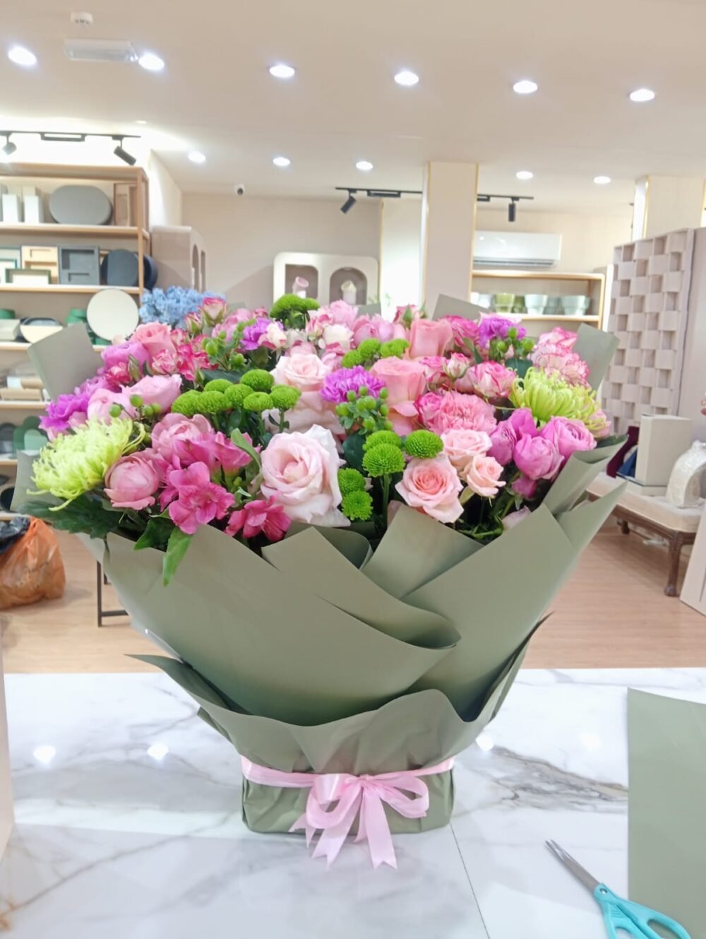Luxury Large Pink & Green Mixed Flower Bouquet