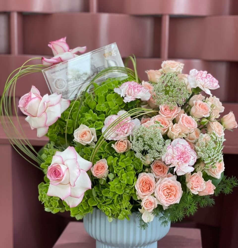 Luxury Pink Rose & Hydrangea Money Gift Arrangement in Designer Vase