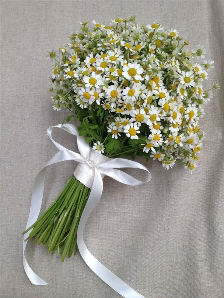 Elegant Chamomile Bridal Bouquet – Rustic Daisy Wedding Flower Bouquet for Bride