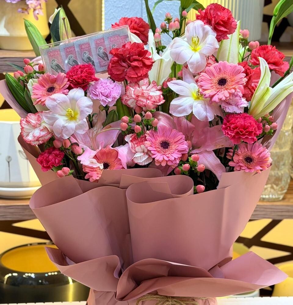 Luxury Pink & White Mixed Flower Bouquet