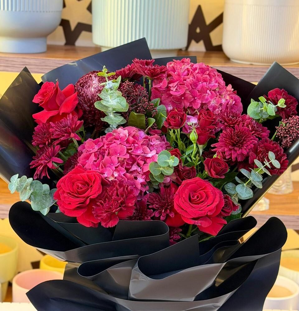 Luxury Red Rose & Pink Hydrangea Bouquet