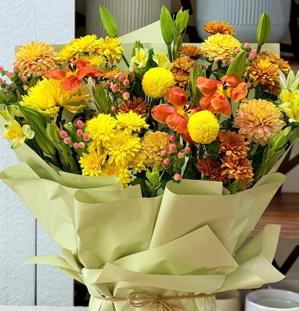 Luxury Yellow & Orange Mixed Flower Bouquet