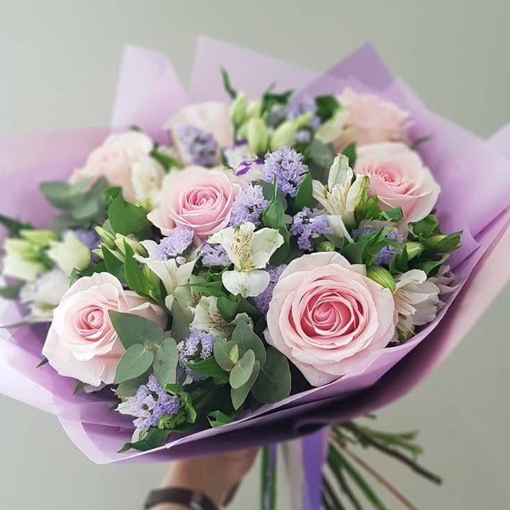 Elegant Pink Rose & Lavender Mixed Flower Bouquet