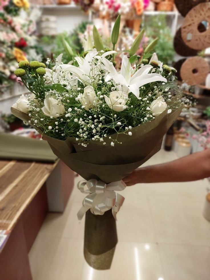 Luxury White Lily & White Rose Bouquet with Baby’s Breath